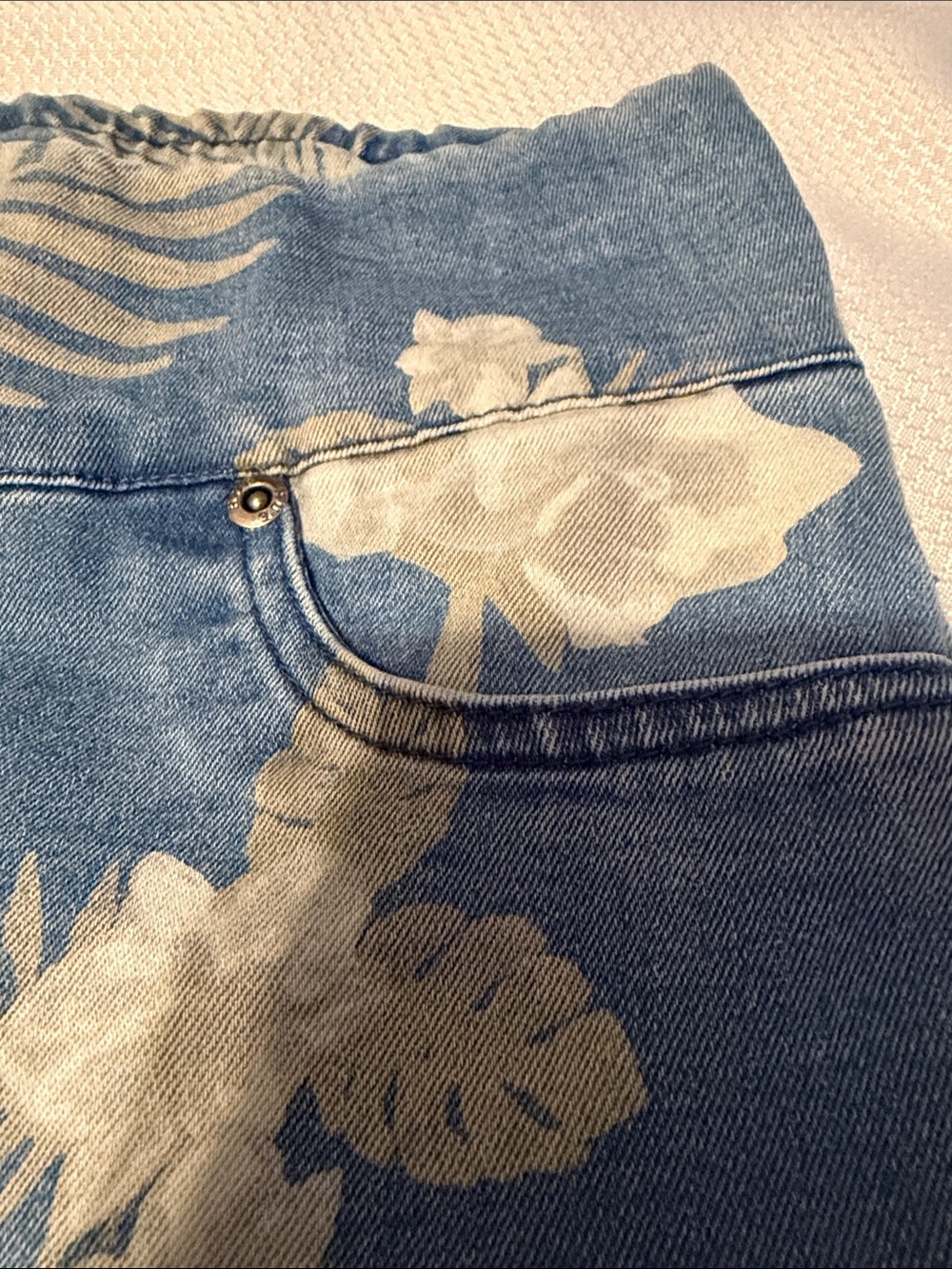 HUE Floral Print Blue Women’s Jeggins - Picture 6 of 9